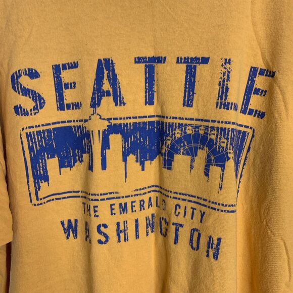 Seattle Washington Men's T-Shirt Large 2XL The Emerald City Short Sleeves Orange - Picture 2 of 15